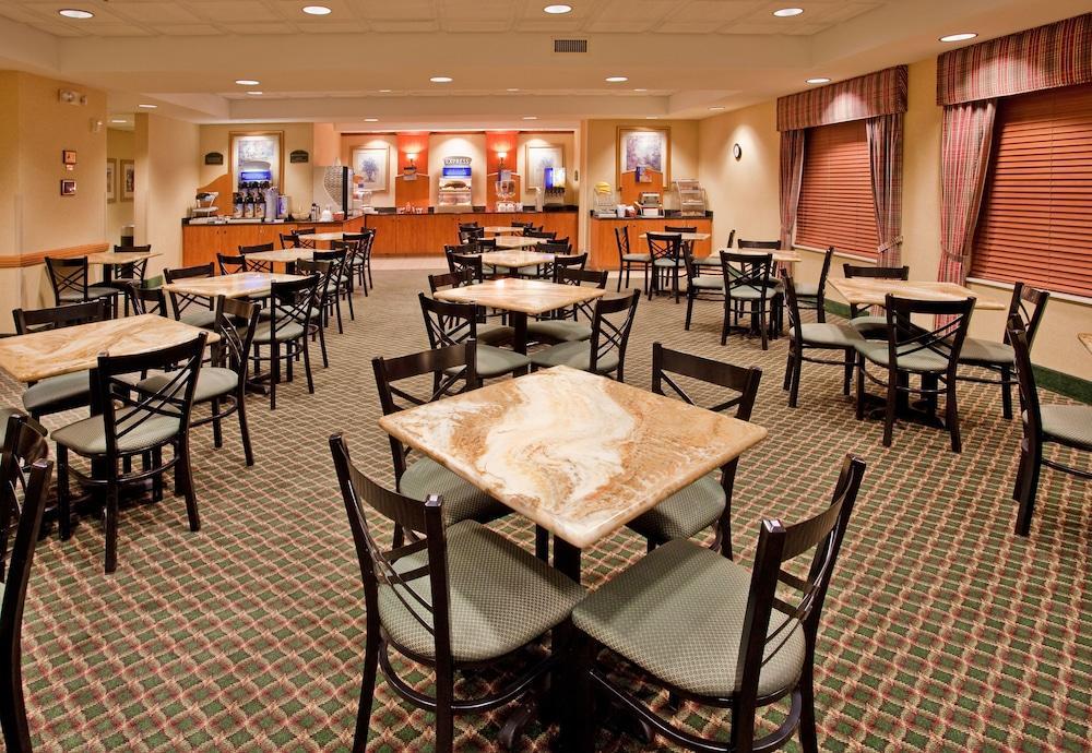 Holiday Inn Express Fremont By Ihg Εξωτερικό φωτογραφία