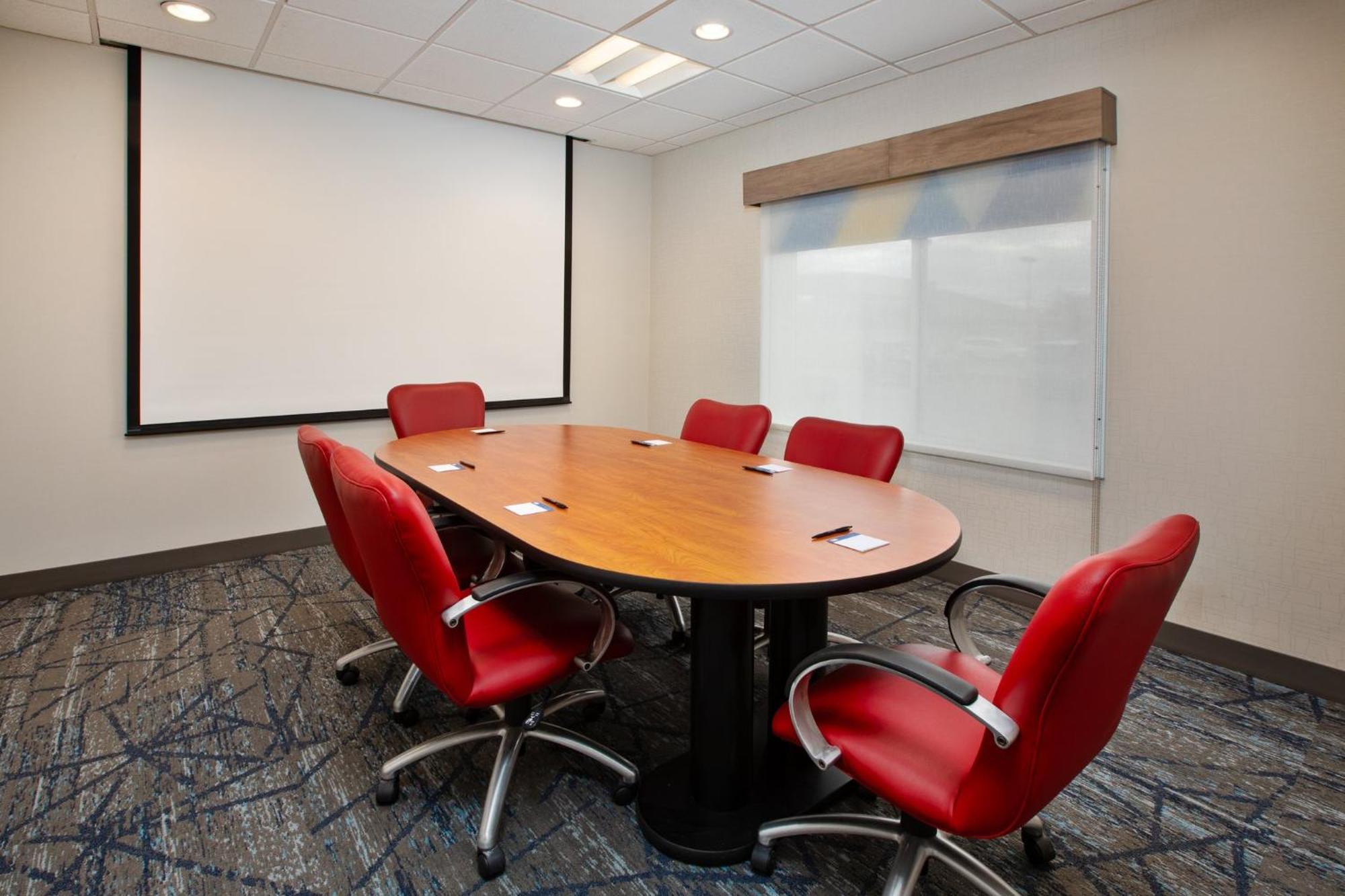 Holiday Inn Express Fremont By Ihg Εξωτερικό φωτογραφία