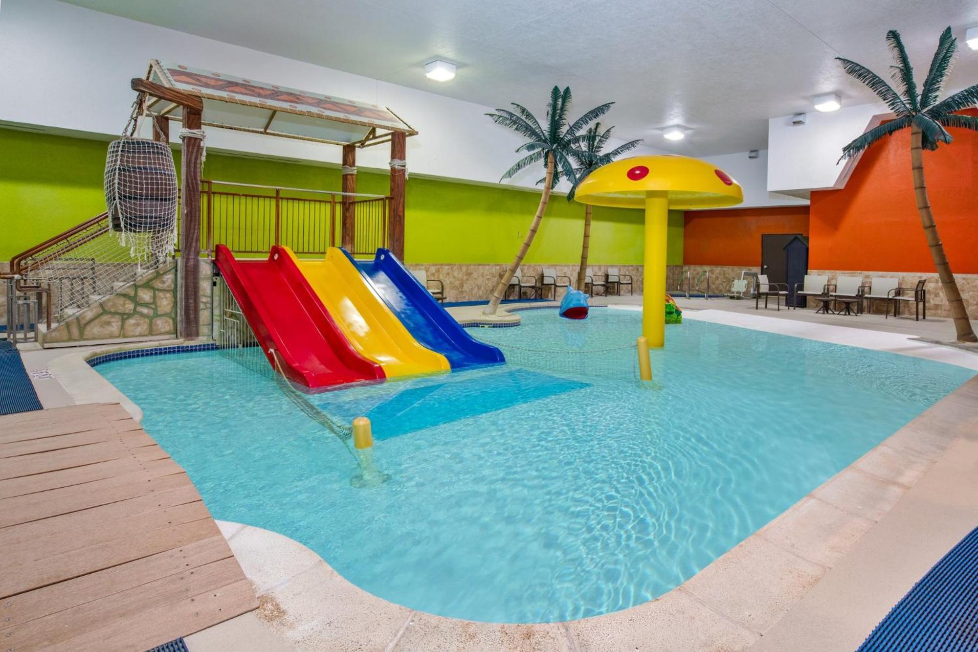 Holiday Inn Express Fremont By Ihg Εξωτερικό φωτογραφία