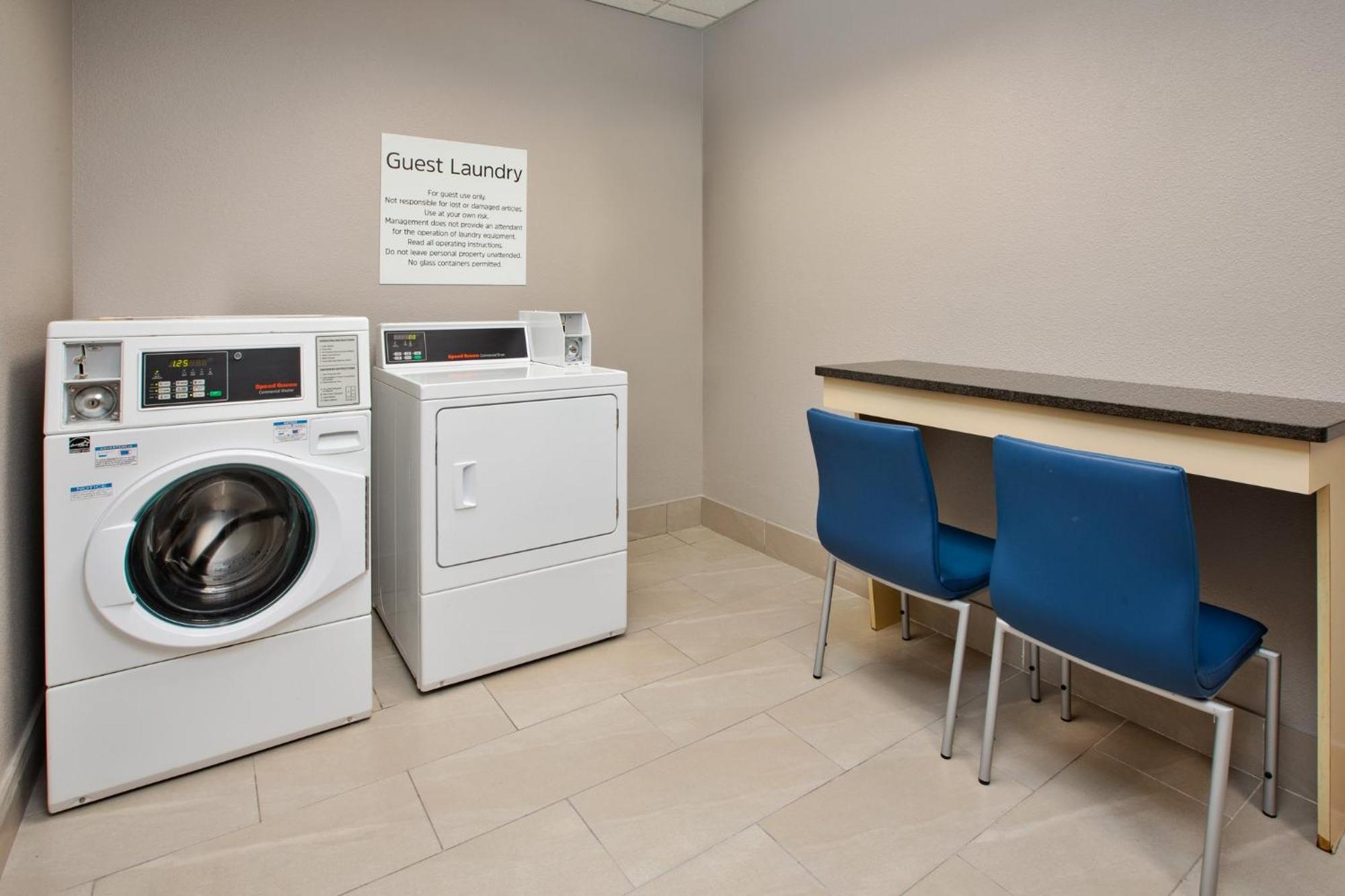 Holiday Inn Express Fremont By Ihg Εξωτερικό φωτογραφία
