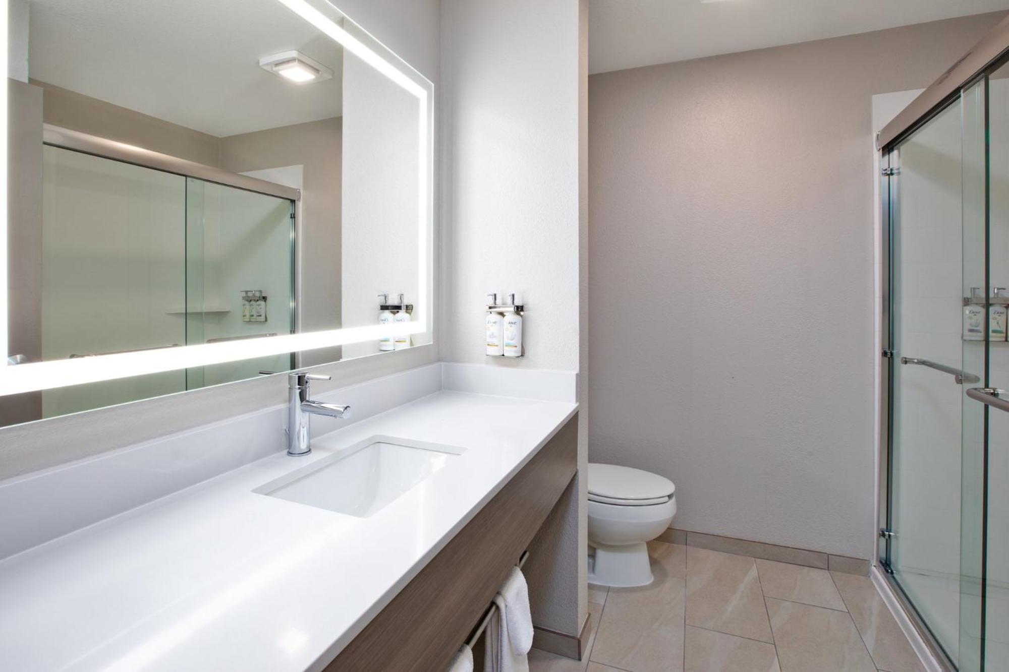 Holiday Inn Express Fremont By Ihg Εξωτερικό φωτογραφία